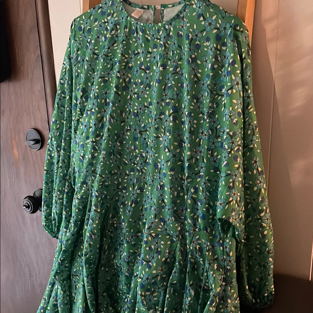 Green Floral Long Sleeve Blouse - Picture 5 of 7